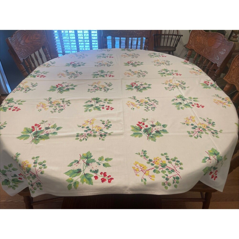 Vintage ‘50s Wilendur Tablecloth White & Yellow Flowers Red Berries Print 64x54”